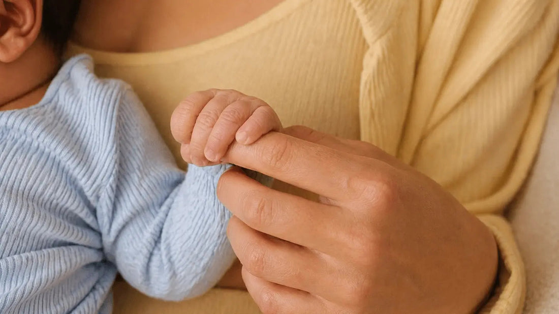 Skin-to-Skin Contact and Breastfeeding: What It Does and Why It Matters - Avari® Official