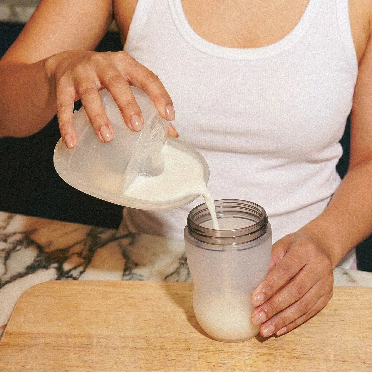 Avari Neo Glow™ Wearable Breast Pump - Avari® Official